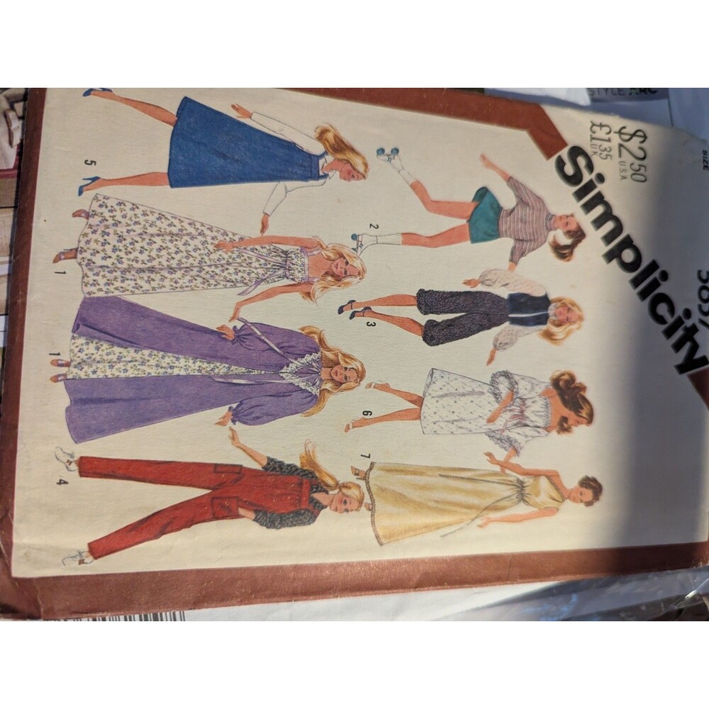 Vtg 1970's Simplicity 5637 Uncut  11 1/2" Doll Wardrobe